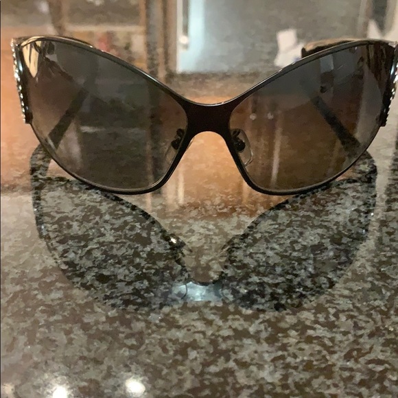 Versace sunglasses - Picture 9 of 12